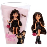 Bratz x Kylie Jenner - Day Modepuppe - Sammlerpuppe mit Tagesoutfit, Accessoires und Poster - Für Kinder und Sammler ab 6 Jahren