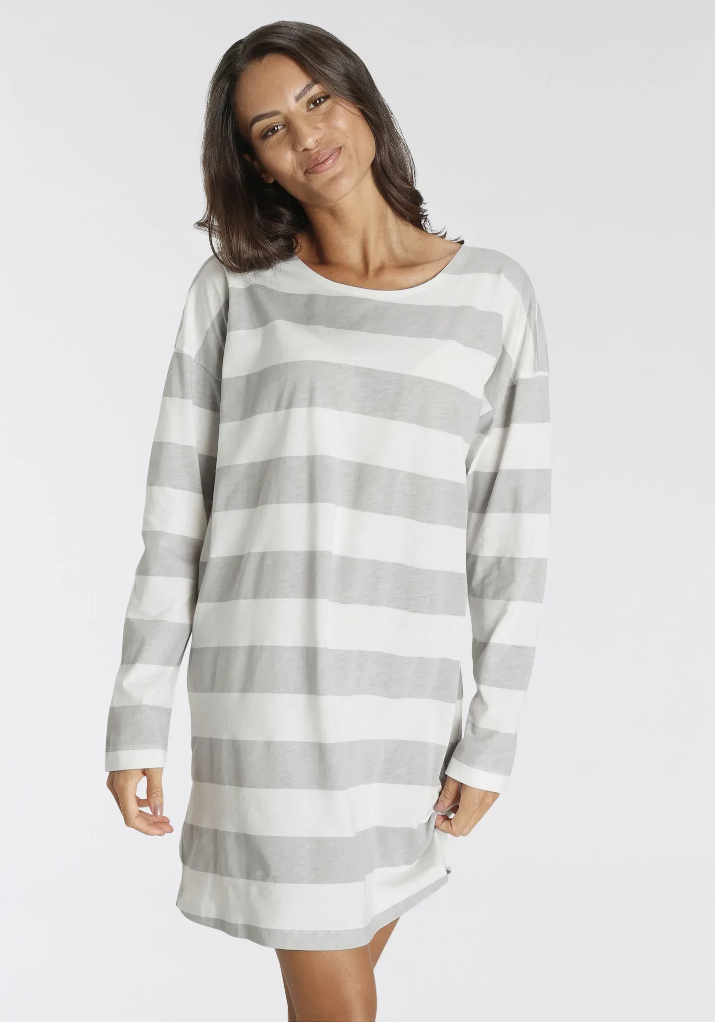 Nachthemd S.OLIVER Gr. 32/34, N-Gr, weiß (grau, weiß, gestreift) Damen Kleider Nachthemden in schönem Streifenmuster