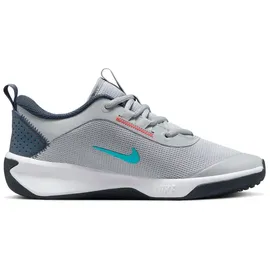 Nike Omni Multi-Court Hallenschuhe Kinder 010 wolf grey/thunder blue-bright crimson 38