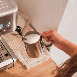 Cecotec Barista Maestro 20 bar schwarz + Kaffeebohnenbehälter und Mühle mit 20 Stufen