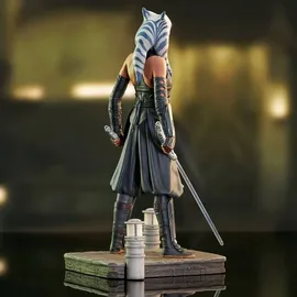 DIAMOND SELECT TOYS Star Wars Ahsoka Tano Actionfigur 25 cm