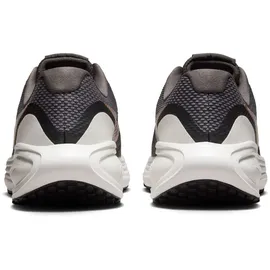 Nike Revolution 8 Sneaker