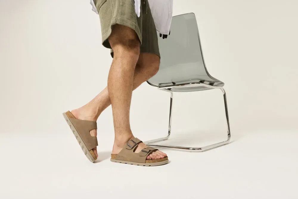 Pantolette RIEKER, Herren, Gr. 45, beige (dunkelbeige), Nubukleder, unifarben, Schuhe Pantolette, Sommerschuh, Strandschuh, Hausschuh mit bequemem Fußbett, Topseller