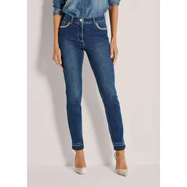 Madeleine Slim Fit Jeans mit Kettendetails in darkblue | Gr.: 22