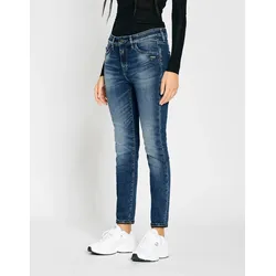 Skinny-fit-Jeans GANG "GANG Jeans Super Skinny 94LAYLA", Damen, Gr. 25, Normalgrößen, denim dunkelblau, 70% Baumwolle, 20% Recycelte Baumwolle, 8% Polyester, 2% Elasthan, Jeans