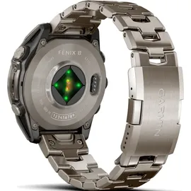 Garmin fenix 8 AMOLED 47 mm sapphire, titan mit Schlitzen Titanium