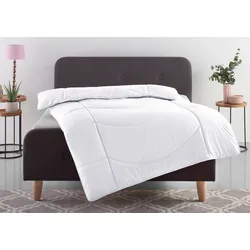 Microfaserbettdecke, »Microlux«, Traumecht, Füllung: Polyester, Bezug: *Von Testschläfern im Juni 2013 mit »GUT« (1,8) bewertet (getestet wurde das 4-Jahreszeiten-Bett in der Größe 135/200), kochfest bis 95 °C, zum Spitzenpreis!, Bettdecke, 22688607-0...