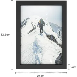 Intirilife schöner Rahmen für Poster und Bilder in Schwarz - Größe 32.5 x 23.8 cm - Elegante Dekoration Edel Posterrahmen Bilderrahmen