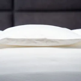 Künsemüller Exclusiv Faserbettdecke warm 200 x 200 cm Daunen-Feeling durch modernste Fasertechnologie - Weiß
