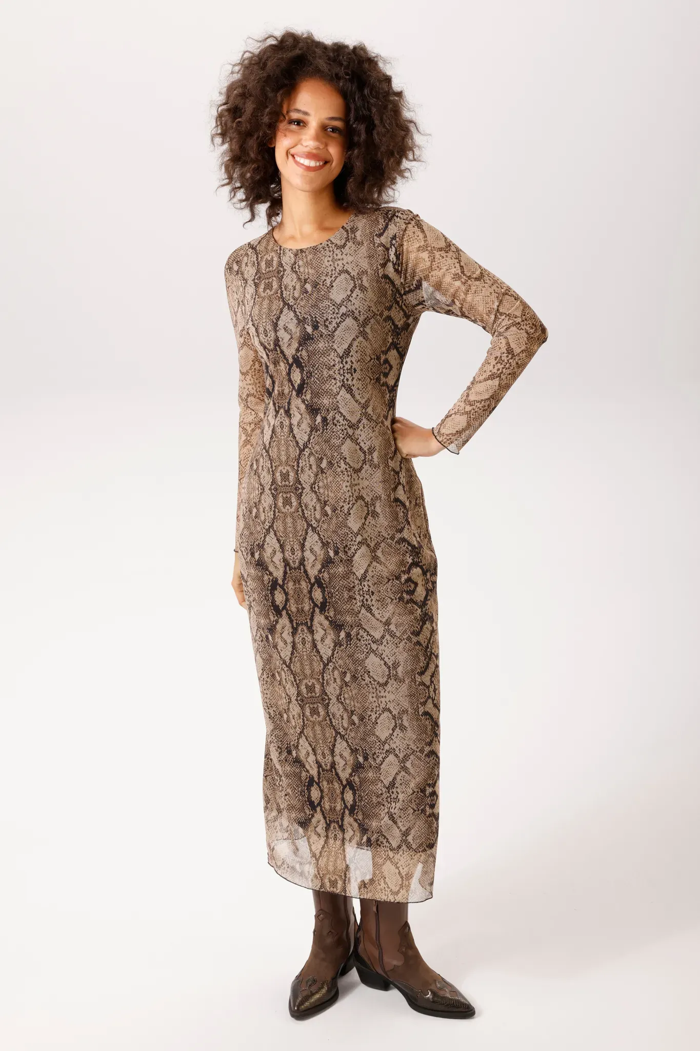 Maxikleid ANISTON CASUAL, Damen, Gr. 46, N-Gr, beige, braun, dunkelbraun, Netz, Obermaterial: 95% Polyester, 5% Elasthan. Futter: 100% Polyester, Schlangenoptik, bedruckt, gemustert, figurumspielend knöchelfrei, Rundhals, Babylock, Kleider Maxikleid, mit grafischen Muster in Schlangen-Optik - NEUE KOLLEKTION