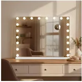 CLP Schminkspiegel Norlina (1er), Vergrößerungsspiegel (10-fach), LED, USB-Ports weiß