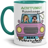 Tassendruck Fototasse selbst gestalten mit Name, Jahr und Foto - Rosa - Personalisierte Foto-Geschenke zur bestandenen Führerscheinprüfung | Personalisiertes Geschenk, 300ml, Innen & Henkel Türkis