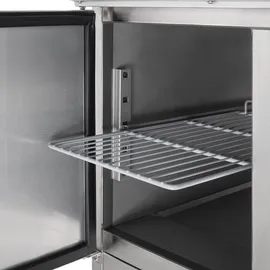 GastroHero Saladette Eco 1045 mit Kühlung, 302 Liter, 2 Edelstahl Türen, 2 Einlegeböden, GN-Behältereinlass, Digitale Temperaturanzeige,