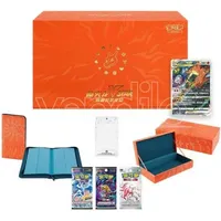 Nintendo Pokémon Chi Charizard VSTAR Collection Set, Geschenkbox, Sammelkarten,