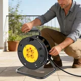 Kompakt Kabeltrommel/Kabelrolle mit 4 Steckdosen. 50m Verlängerungskabel für den Außenbereich, Garten, Rasenmäher, Büro, 13A