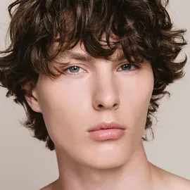 Mádara Skinonym Halbmattierende Foundation 30 ml