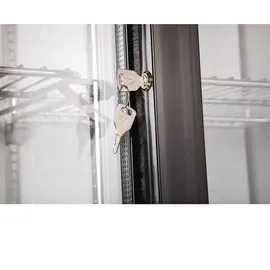 Polar Refrigeration Polar Serie G Getränkekühlschrank 490 l 2 Schiebetüren 900 mm hoch Schwarz