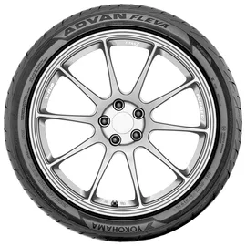 Yokohama Advan Fleva V701 225/45 R19 92W