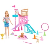 Barbie und jüngere Schwester Stacie - Spielset mit Hündchen-Hindernisparcours mit drehendem Turm, Leiter, Rutsche und Zubehör für Geschichtenerzählen, für Kinder ab 3 Jahren, HRM10