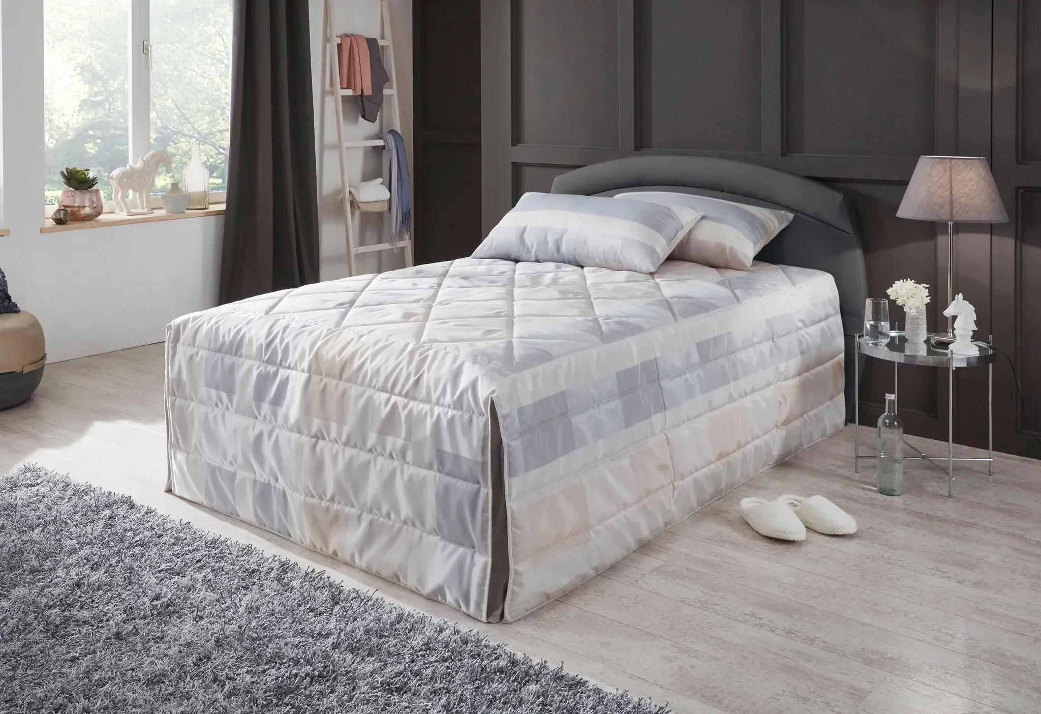 Polsterbett, schwarz, B:150cm L:210cm, Bezug Bett: Kunstleder;Bonnell-Federkernmatratze: 51% Polypropylen, 39% Polyester und 10% Baumwolle;Kaltschaummatratze: 100% Polyester, Bezug abnehm- und waschbar bis 60C, WESTFALIA SCHLAFKOMFORT, Betten, Polsterbett, inkl. Bettkasten bei Ausführung mit Matratze