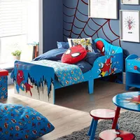 Marvel Spider-Man Kleinkindbett, stabile Holzwerkstoff-Konstruktion, geschützte Seiten, Holzlatten, passend für 140 x 70 cm große Matratze (Matratze nicht im Lieferumfang enthalten)
