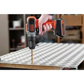 Black & Decker BCD003MEM2K inkl. 1 x 2,0 Ah + 1 x 4,0 Ah + Koffer