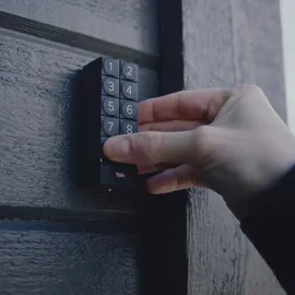 Yale Smart Keypad (05/301000/BL) – Schwarze digitale Smart Lock-Tastatur für Linus