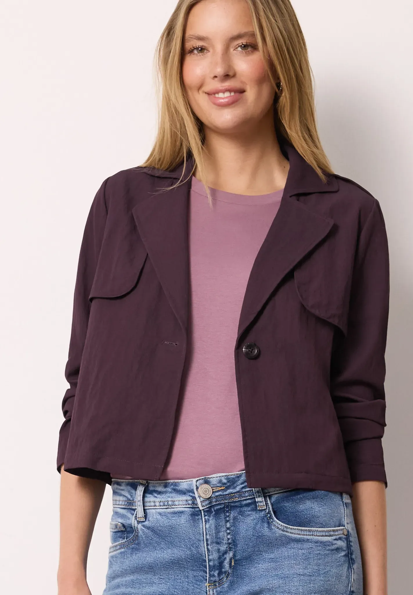 Blouson STREET ONE STUDIO, Damen, Gr. 38, lila (very berry), Stoff, 65% Viskose, 35% Nylon, unifarben, normal kurz, V-Ausschnitt, abgesteppt, Jacken Blouson, aus softem Materialmix
