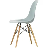 Vitra - Eames Plastic Side Chair DSW RE, Esche honigfarben / hellgrau (Filzgleiter basic dark)