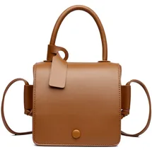 COLLEZIONE ALESSANDRO Umhängetasche Kira im schlichten Design von collezione alessandro - braun