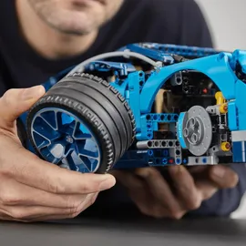 LEGO Technic Bugatti Chiron 42083