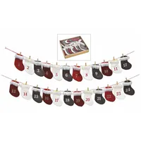 Spetebo Adventskalender Socken mit Plüsch - Adventskette auf Schnur