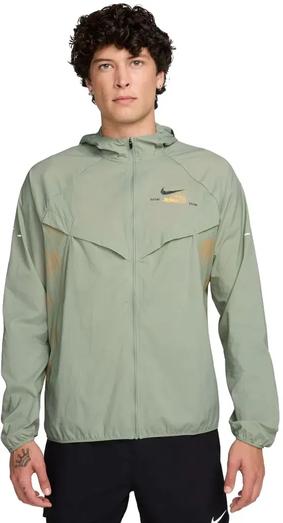 Nike Herren Stride UV Repel Dust Dreams Jacket grün
