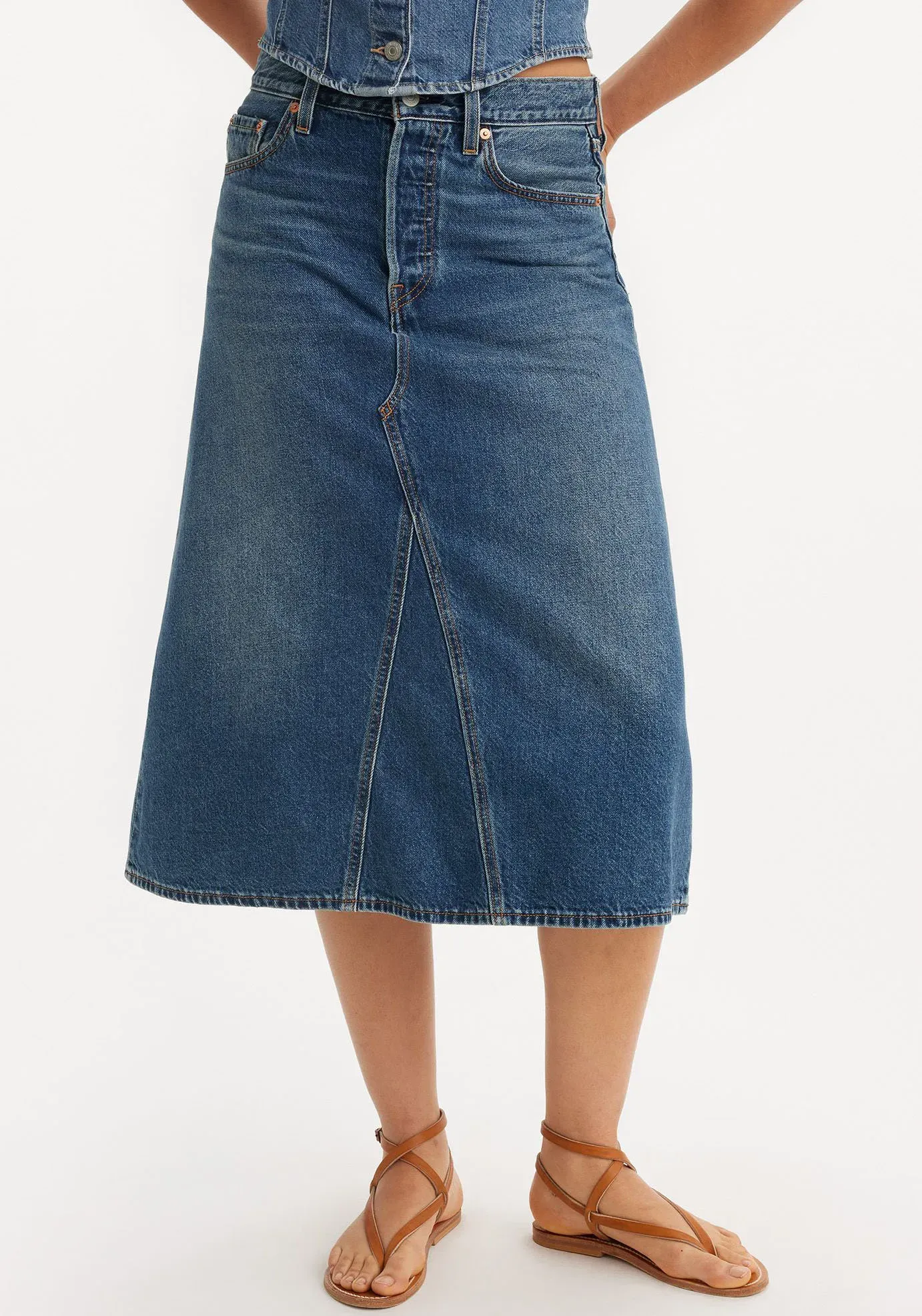 Jeansrock LEVI'S "HR A LINE DECON SKIRT", Damen, Gr. 25, mid morning, Denim/Jeans, Obermaterial: 100% Baumwolle, casual, kniebedeckend, Röcke, in trendy Midi-Länge mit ausgefranster Kante