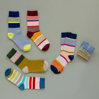 REMEMBER Socken Modell 66 - Einheitsgröße 36 - 41 - Farbenfrohe Socken