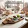 hausleben Servierbrett Holz mit Schieferplatte 50x15cm – Akazienholz Käseplatte mit 2 Griffen, Längliches Tapas Brett & Antipasti Platte – Ru...