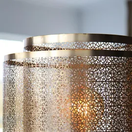 By Rydens Hermine (4100180-6519)