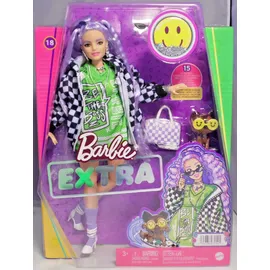 Barbie Extra in Jersey-Kleid & übergroßer Karierter Jacke
