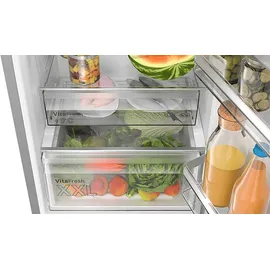 Bosch Serie 4 KGN362LBF Kühl-Gefrierkombination (321 l, 1860 mm hoch, Metall-Optik)