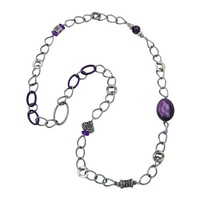 Gallay Perlenkette Kunststoffperlen lila-altsilberfarbene Weitpanzerkette Aluminium dunkelgrau 95cm lila