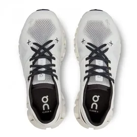 On Cloud X 3 Damen White / Black 37,5