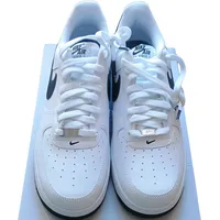 Nike Air Force 1 07 Sneaker Herren - GRÖße 43 - schwarz weiß  FQ4296 -  NEU OVP.