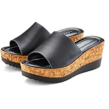 LASCANA Pantolette schwarz 49277336-37
