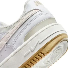 Nike Gamma Force Damen White/Light Bone/Sanddrift/Phantom 38