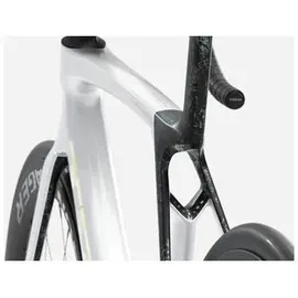 Trek Madone SL 7 Gen 8 2026 28 Zoll RH M/L Gloss Crystal White/Matte Deep Smoke
