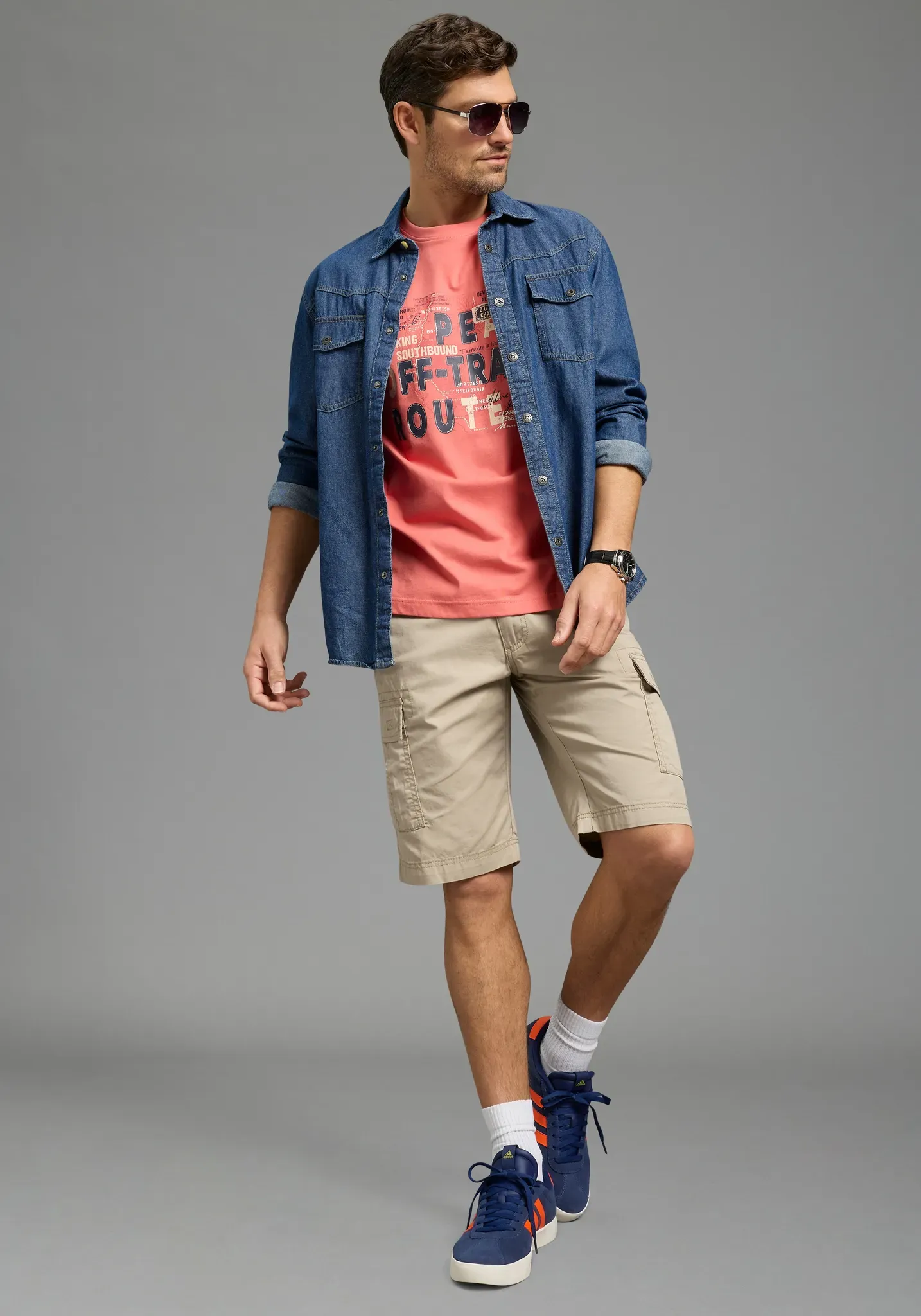 Rundhalsshirt MAN'S WORLD 