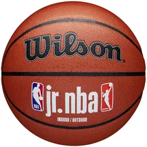 Wilson Basketball, Jr. NBA FAM LOGO Outdoor, Tackskin Cover, Größe: 7, Braun