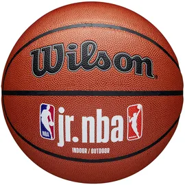 Wilson Basketball, Jr. NBA FAM LOGO Outdoor, Tackskin Cover, Größe: 7, Braun