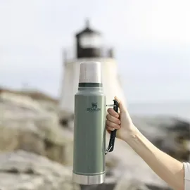 Stanley Classic Legendary Bottle 1.1 QT matte black pebble 1 l