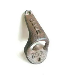 Wandflaschenöffner aus massiven Gusseisen 10 cm